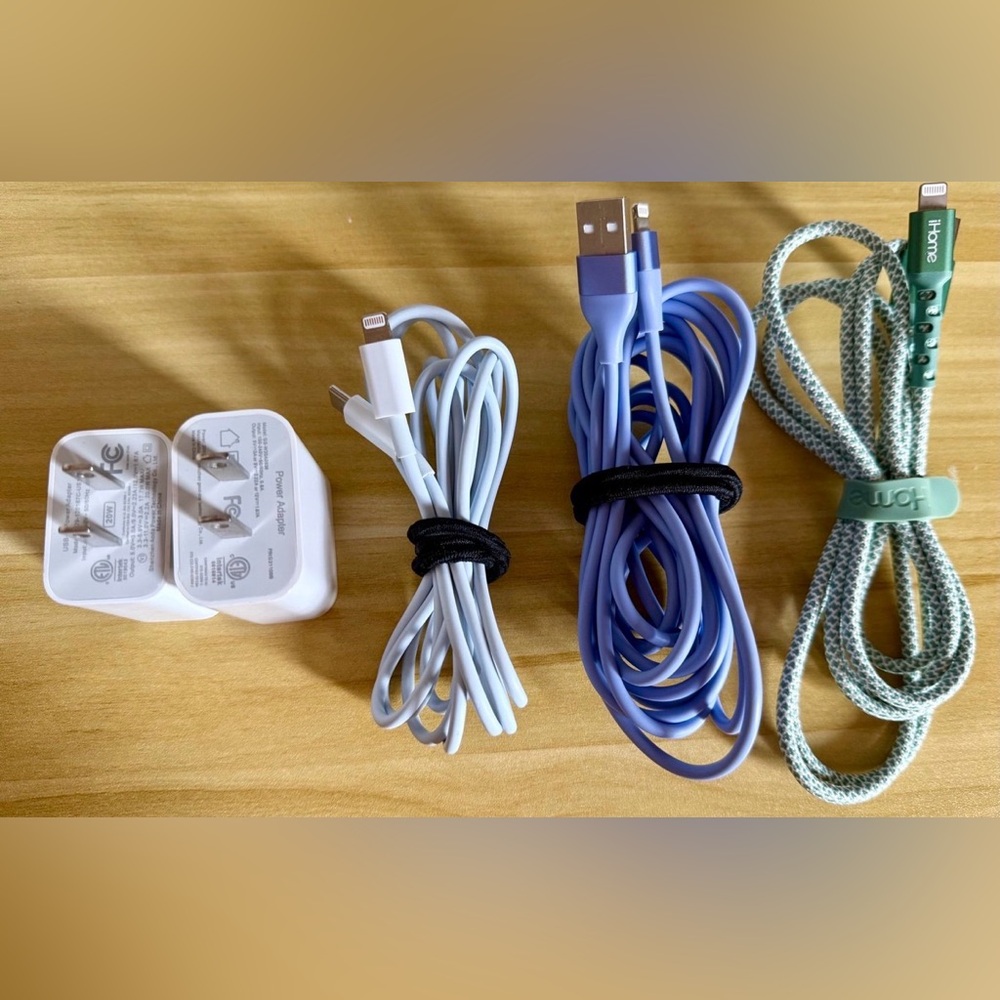 iPhone 14 Pro charging bundle
